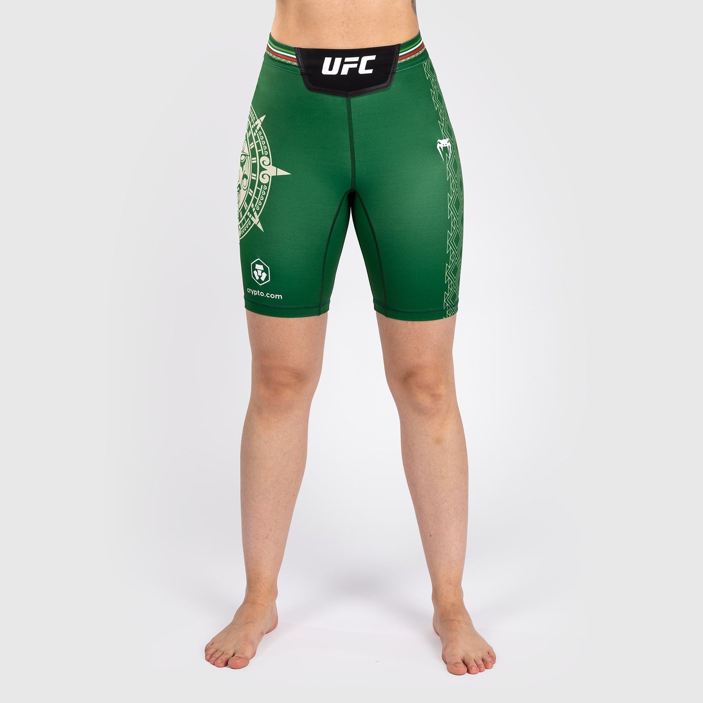 Noche UFC by Venum 女士综合格斗短裤–长款–绿色