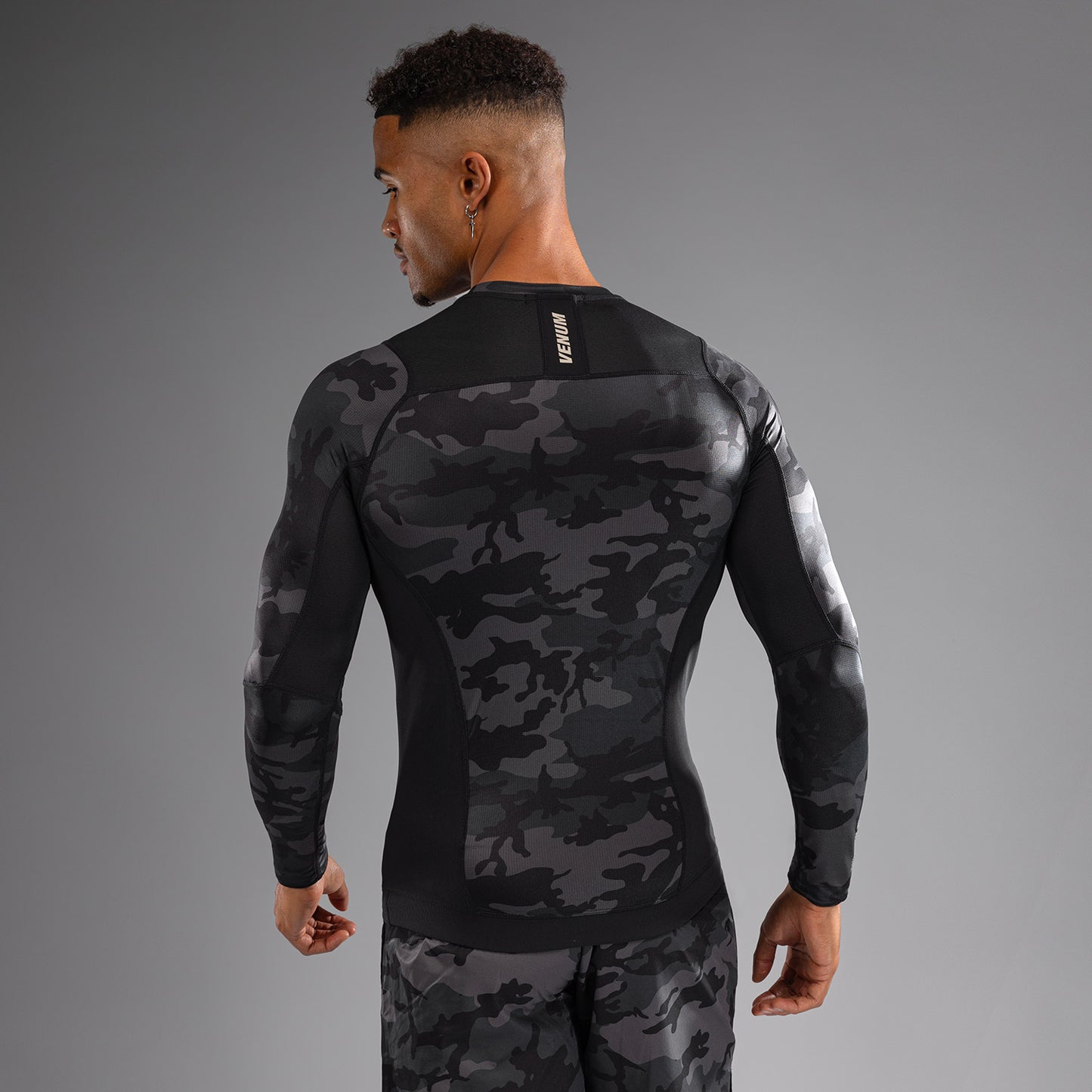 Venum G-Fit Air 男士长袖紧身防磨衣 – 数字城市迷彩
