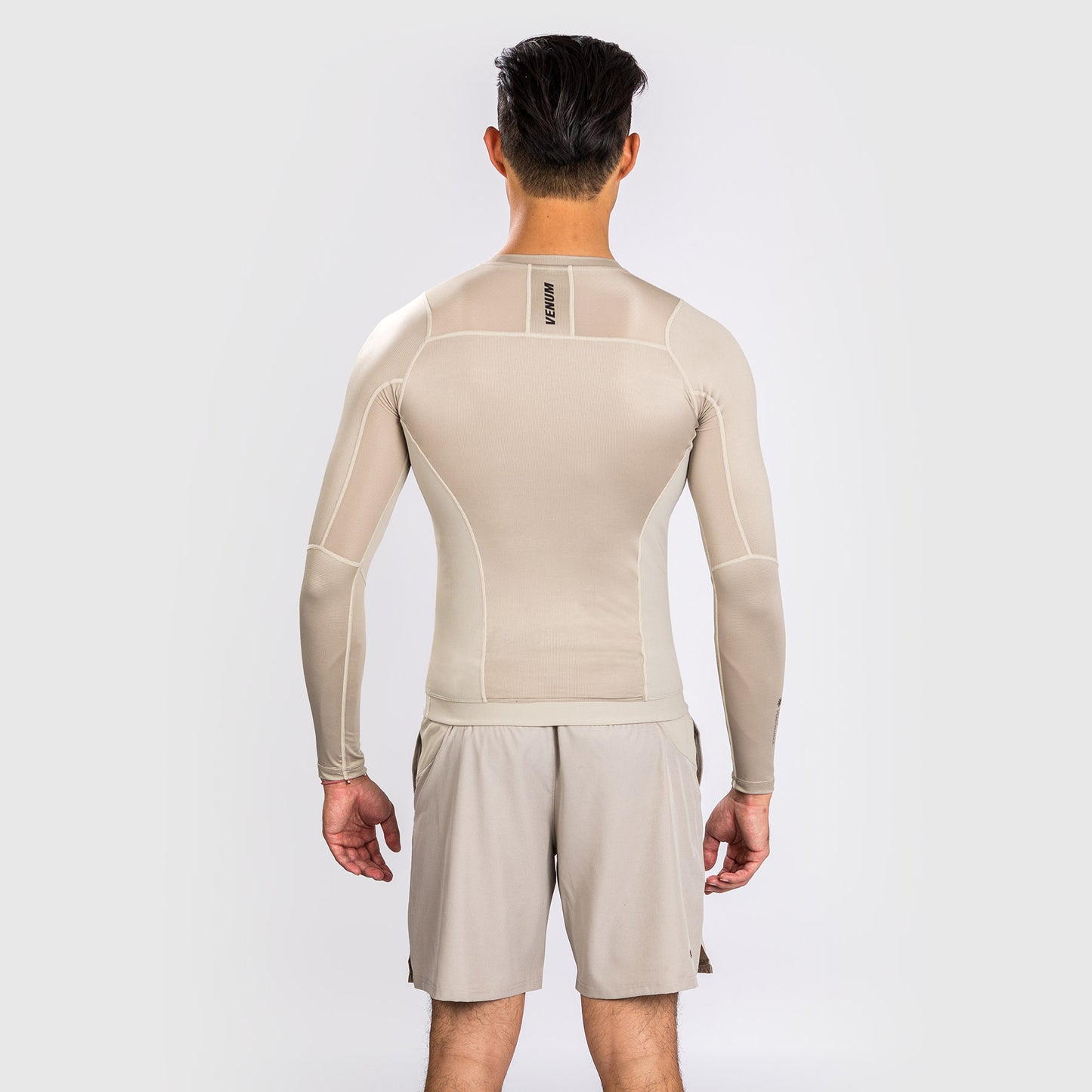 Venum G-Fit Air 紧身防磨衣长袖 – 沙色