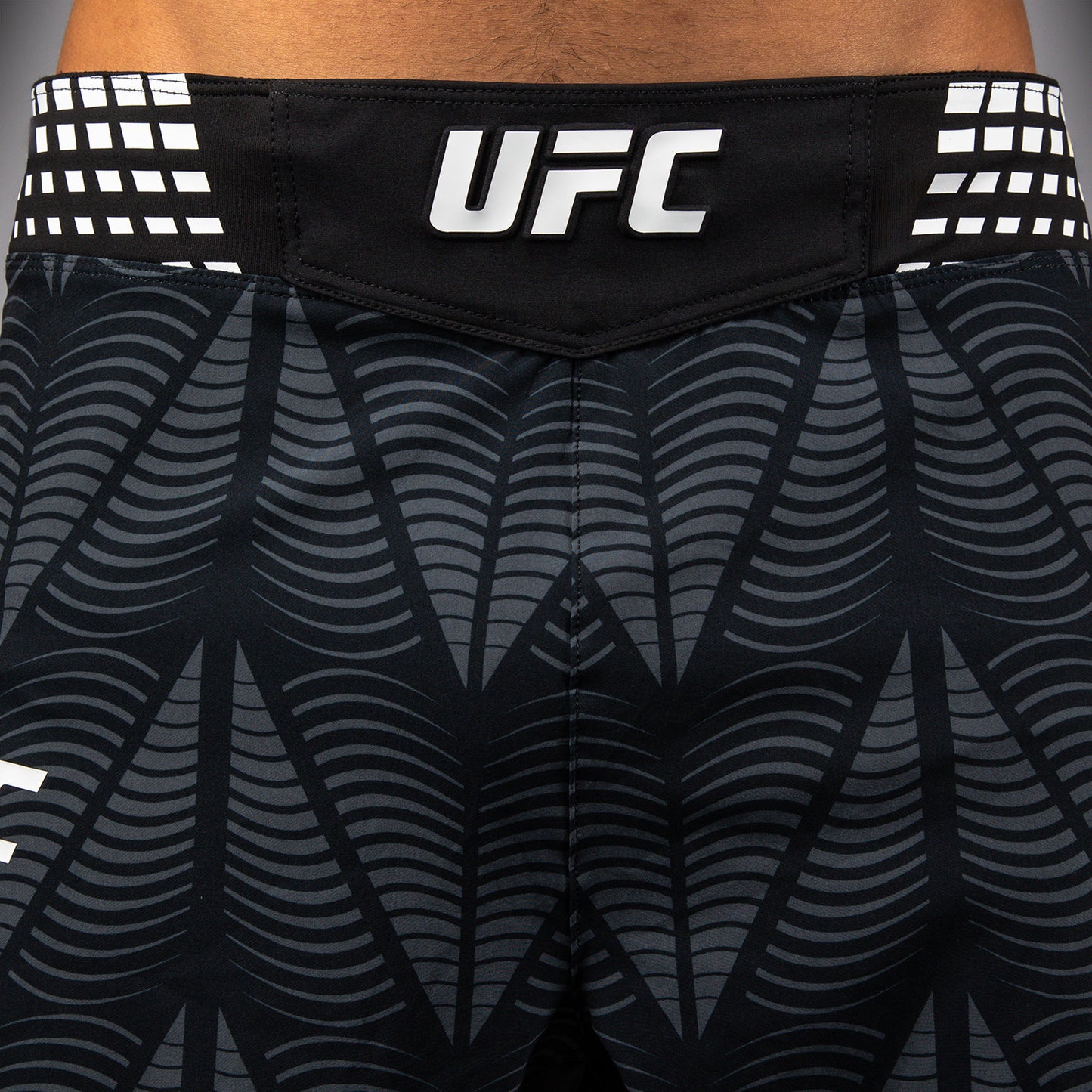 男士Venum UFC Zenith 黑色正品Fight Night长款格斗短裤