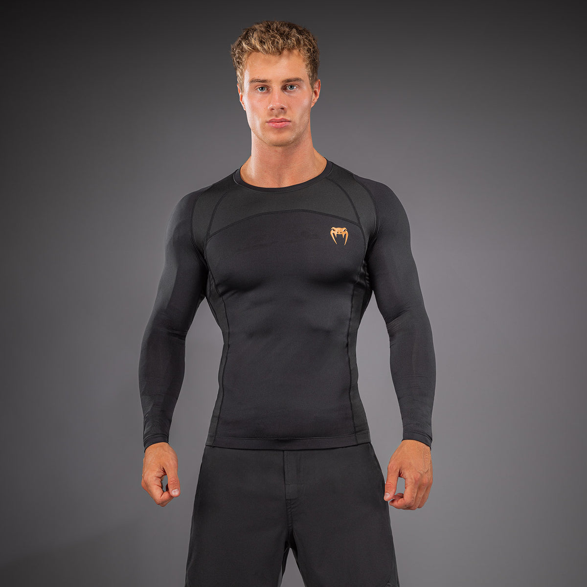 Venum G-Fit Revolution 长袖防磨衣 - 黑色/铜色