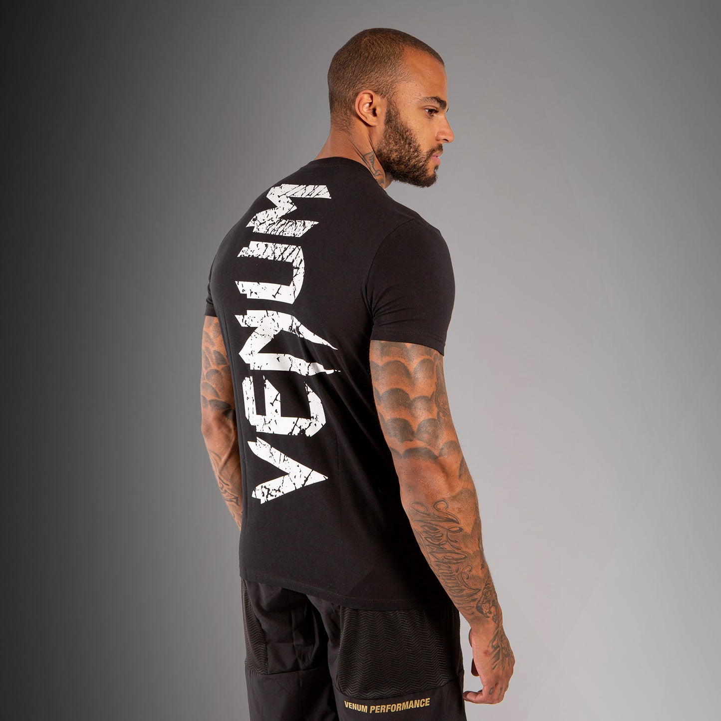 Venum Giant T恤 – 黑色