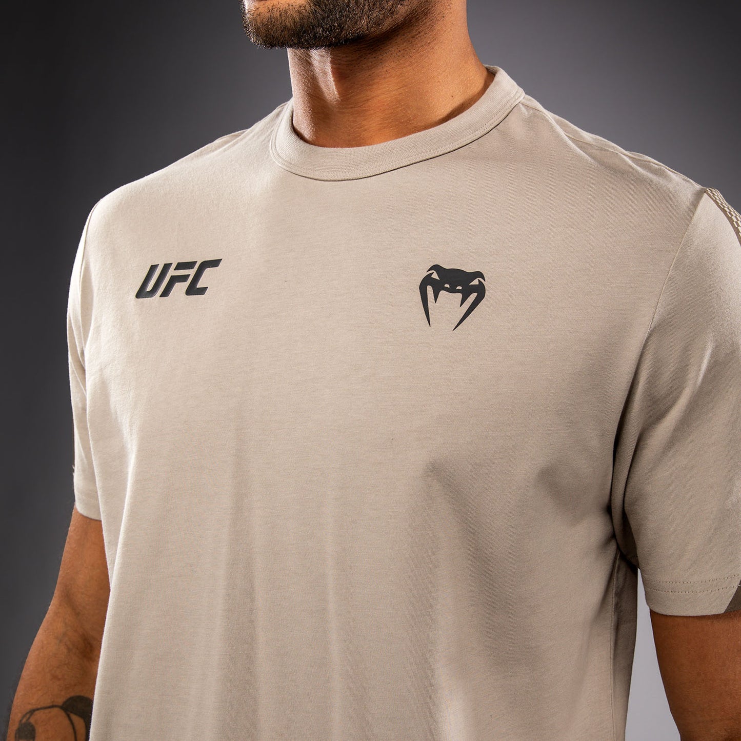 Venum UFC Unity by Venum Authentic Fight Week 男子短袖T恤 - 沙色