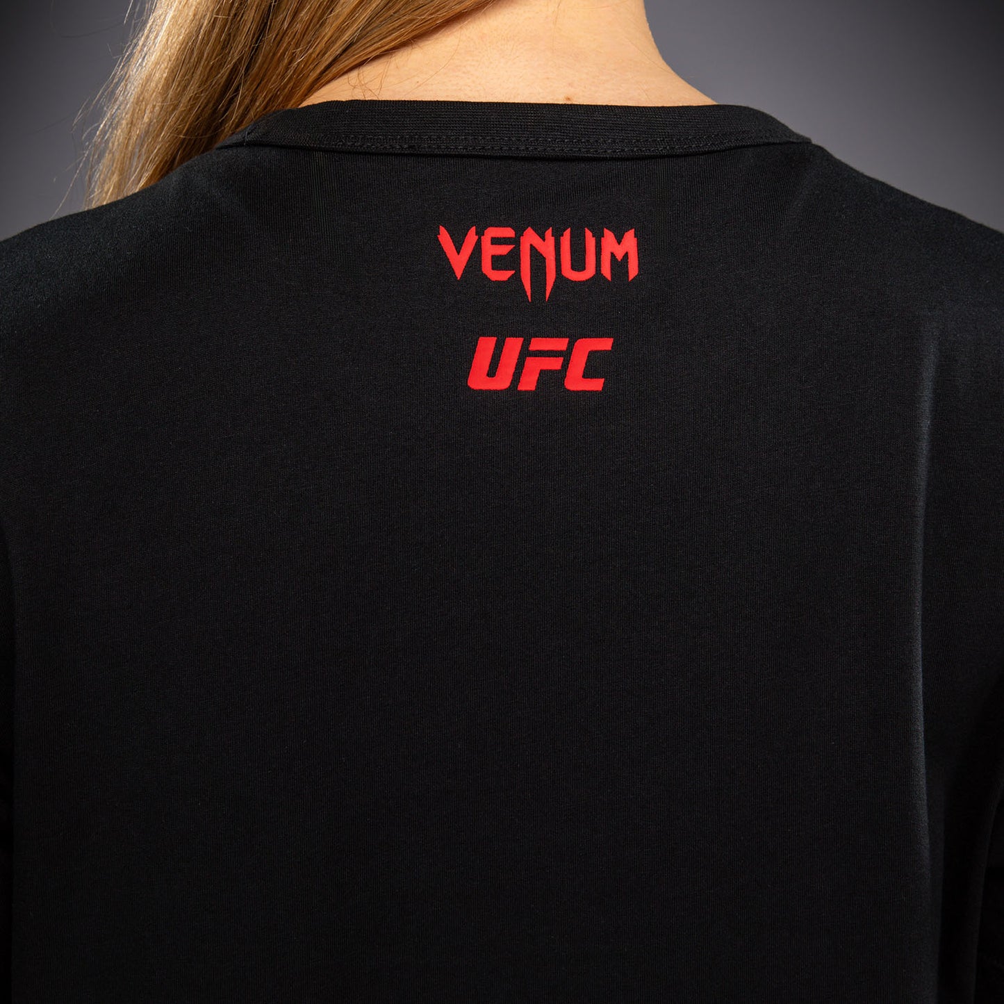 Venum UFC Unity by Venum Authentic Fight Week 女子短袖T恤 - 黑色