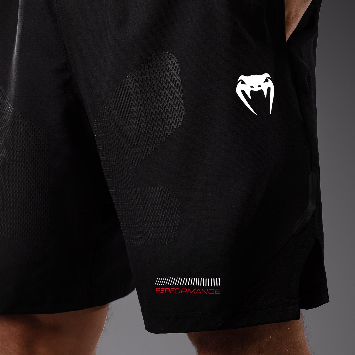 Venum Tactical XT 训练短裤 – 黑色/火红色