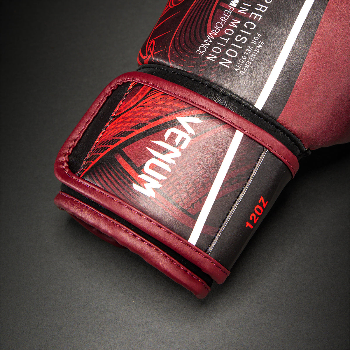 Venum Crimson Viper 2.0 Impact 拳击手套 - 黑色/红色