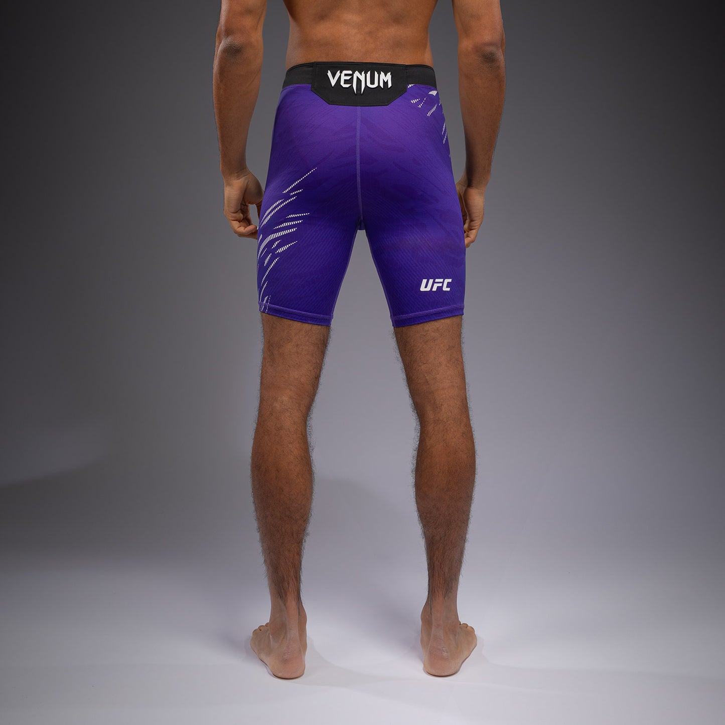 UFC Fusion by Venum Authentic Fight Night 男士综合格斗短裤 – 紫色