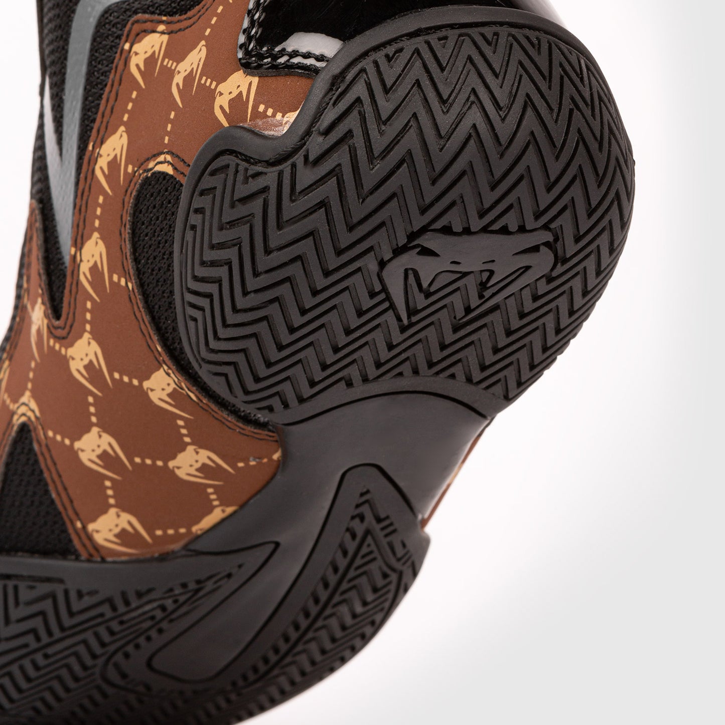 Venum Elite Evo Monogram 拳击鞋 – 黑色/棕色