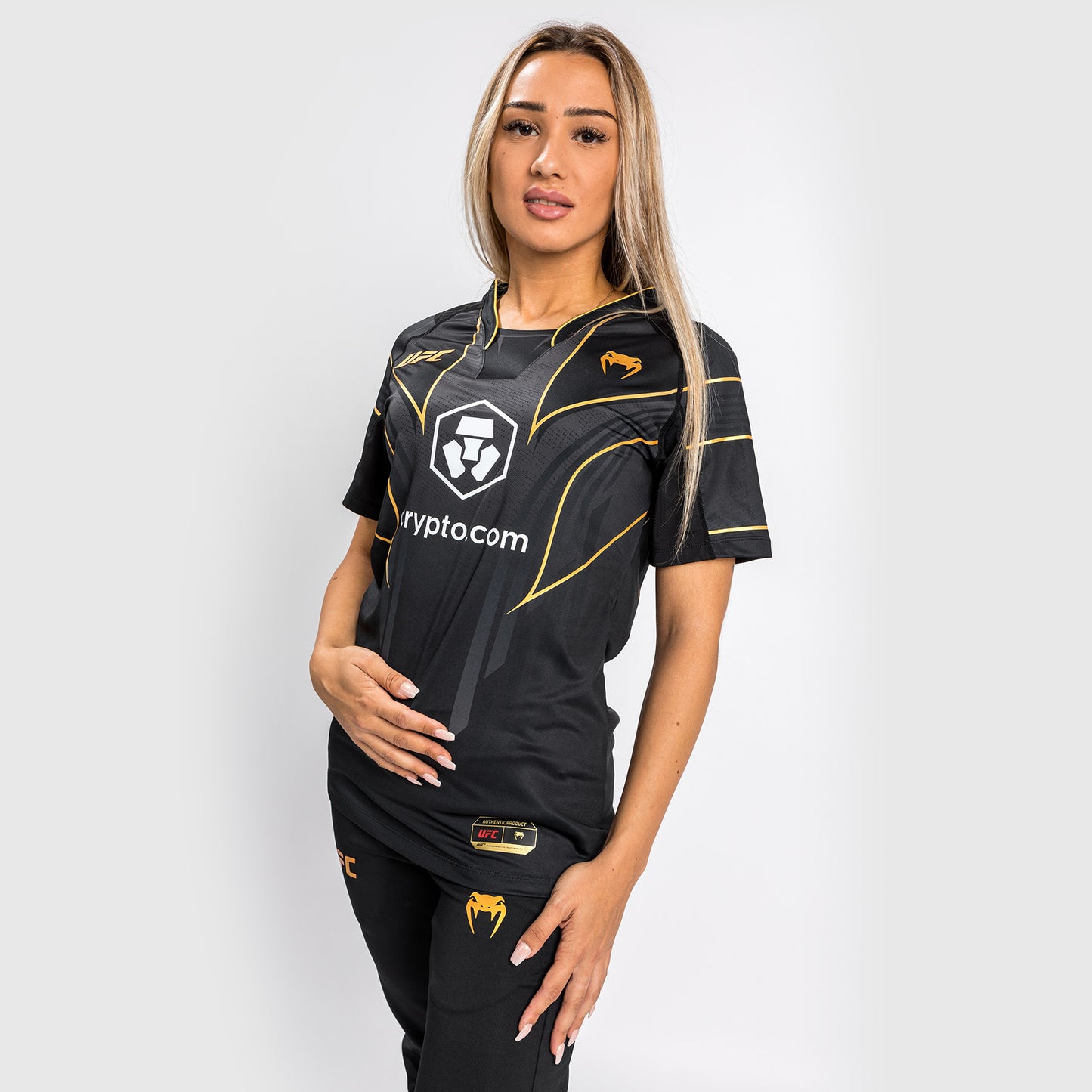 UFC Venum Authentic Fight Night 2.0 Kit by Venum 女士出场T恤 – 冠军款