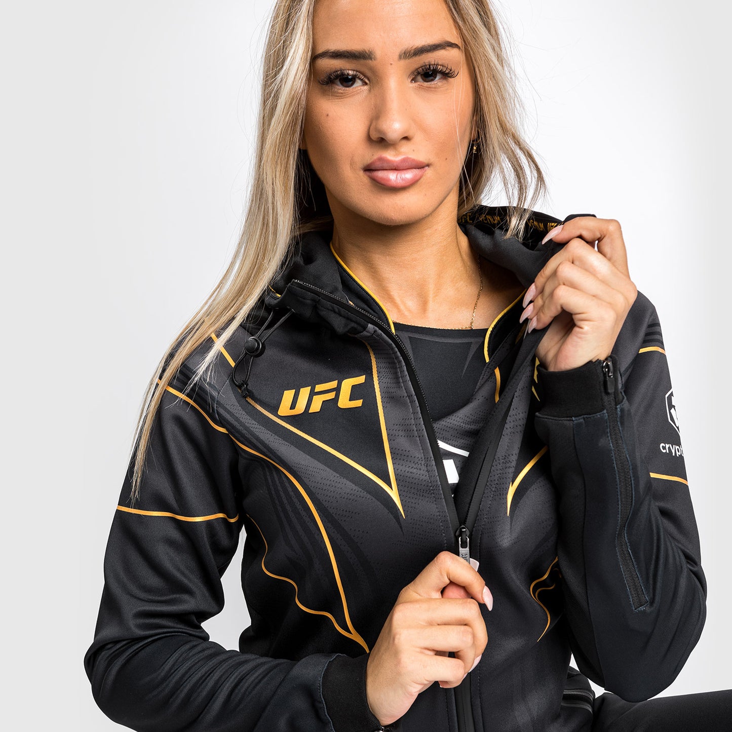 UFC Venum Authentic Fight Night 2.0 女士款冠军连帽衫