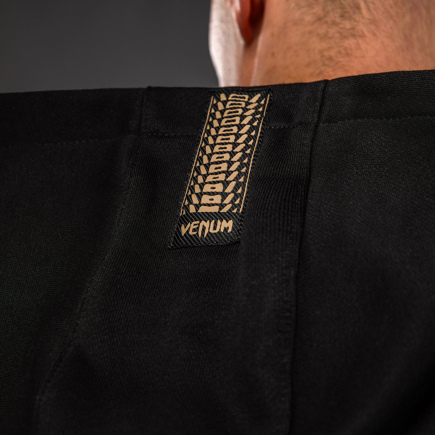 Venum Urban 柔术服连帽卫衣–黑色