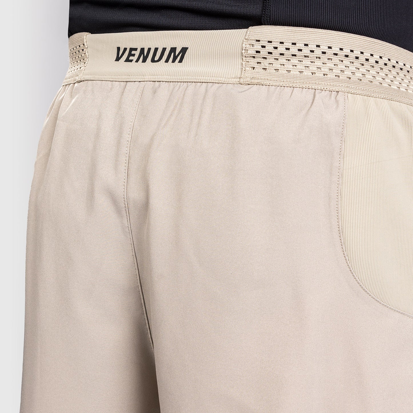 Venum G-Fit Air 训练短裤 – 沙色