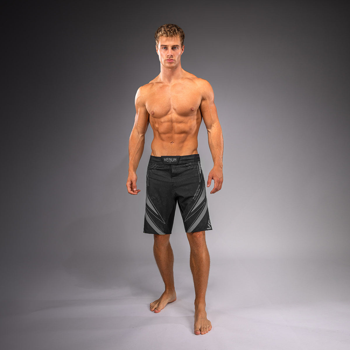 Venum Amazonia Reborn MMA短裤 - 黑色/灰色