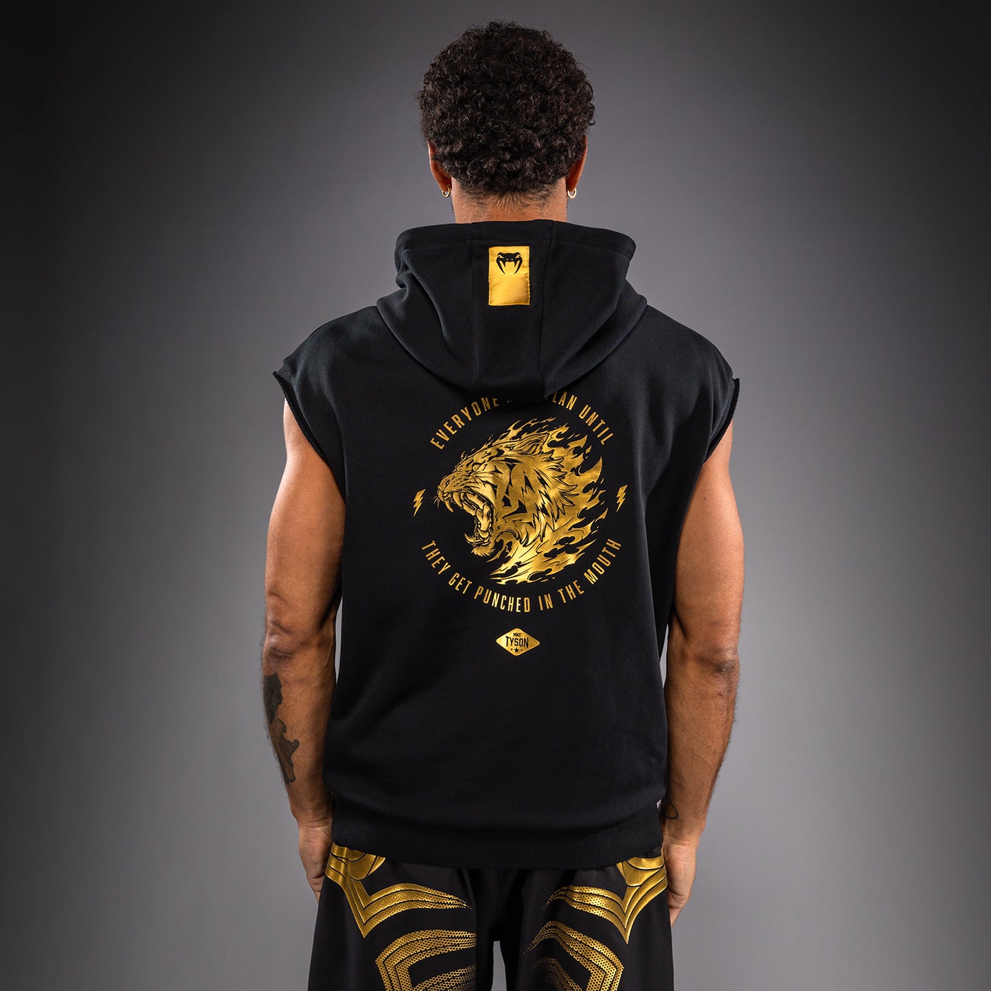 Venum x Mike Tyson Tiger 无袖连帽衫 - 黑色/金色