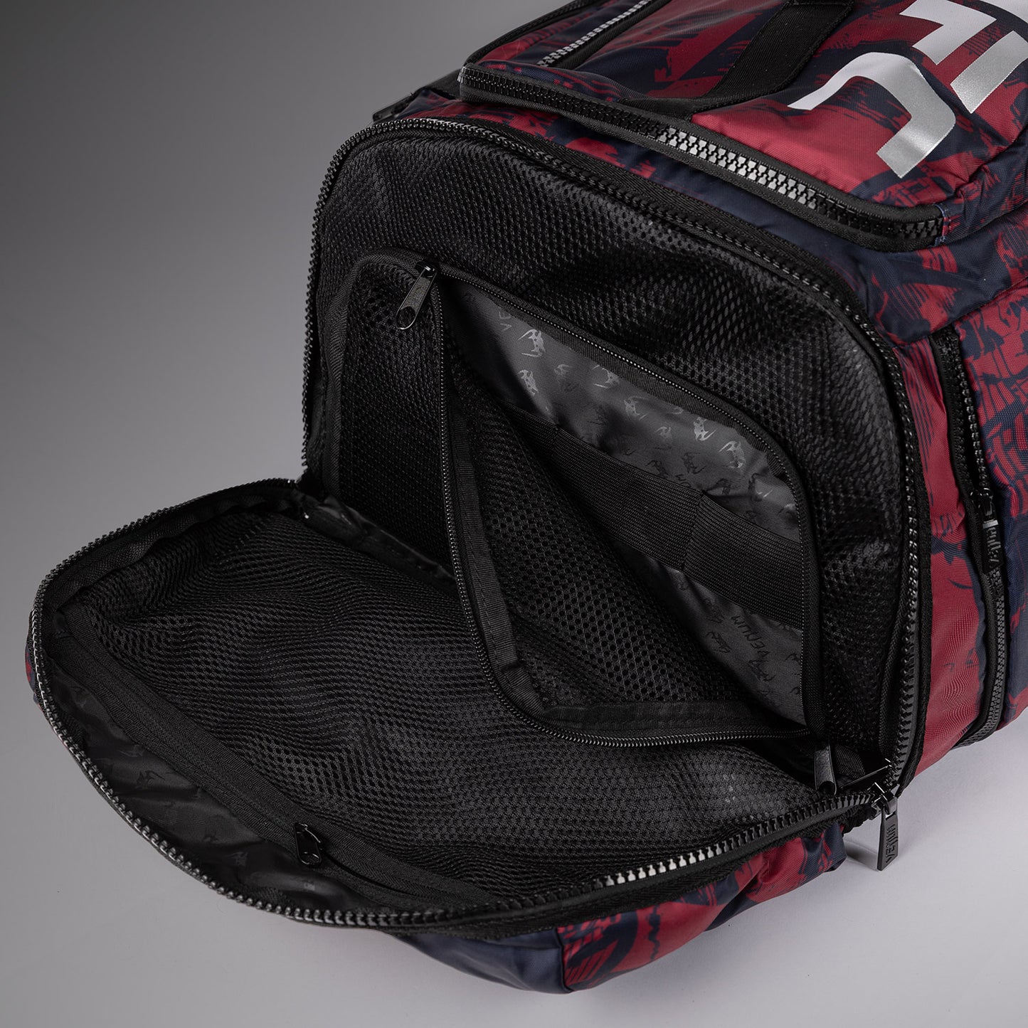 Unisex UFC Zenith by Venum 酒红色正品赛周装备包（48L）