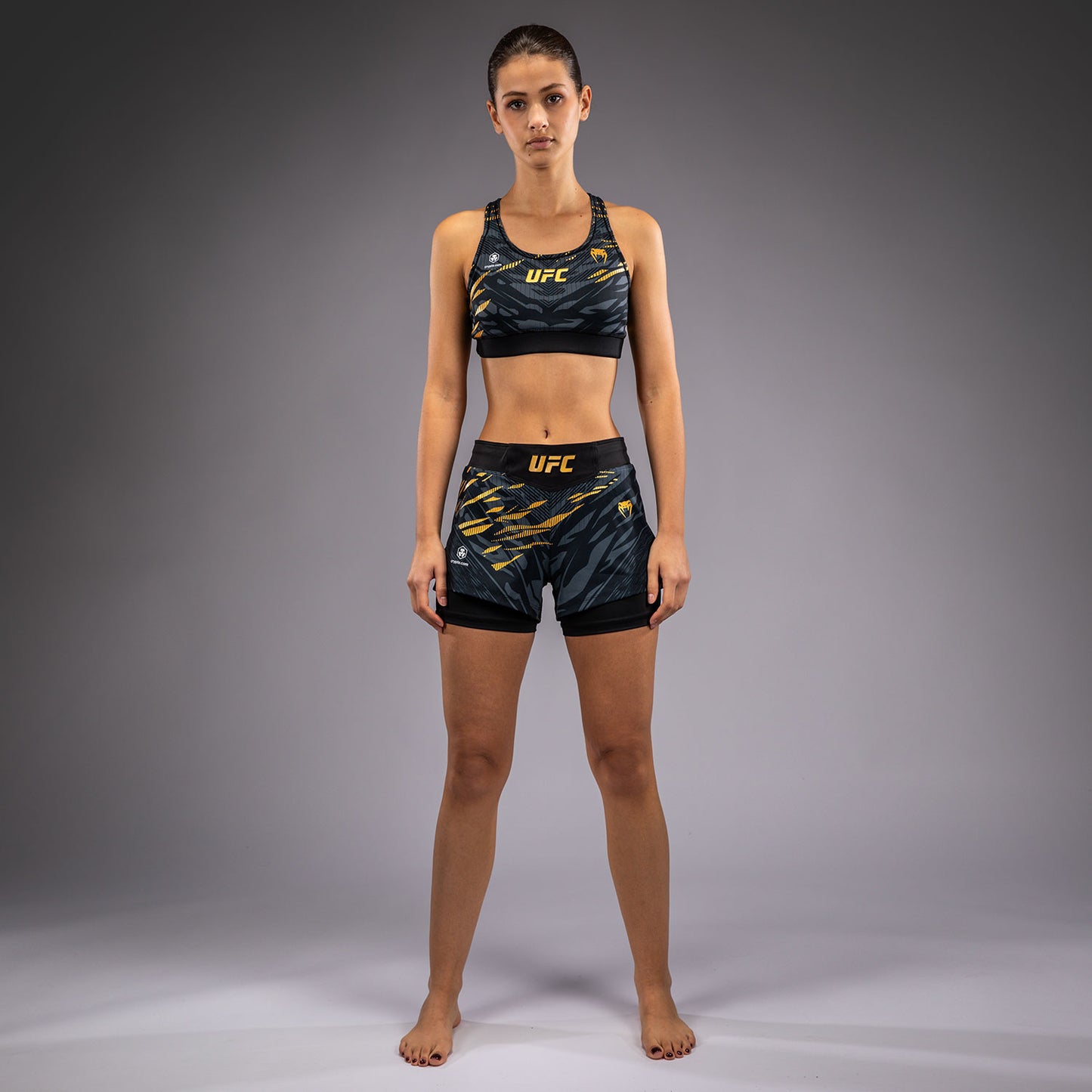 UFC Fusion by Venum Authentic Fight Night 女士格斗短裤 – 冠军款