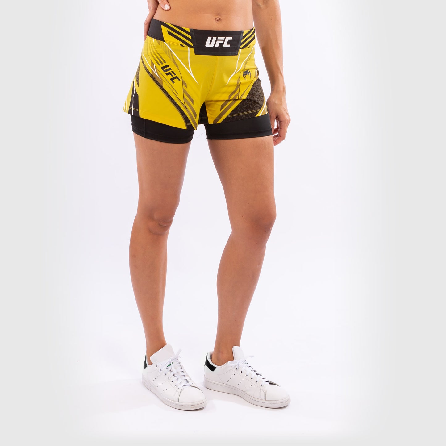 UFC Venum Authentic Fight Night 女士格斗短裤 – 短款 – 黄色