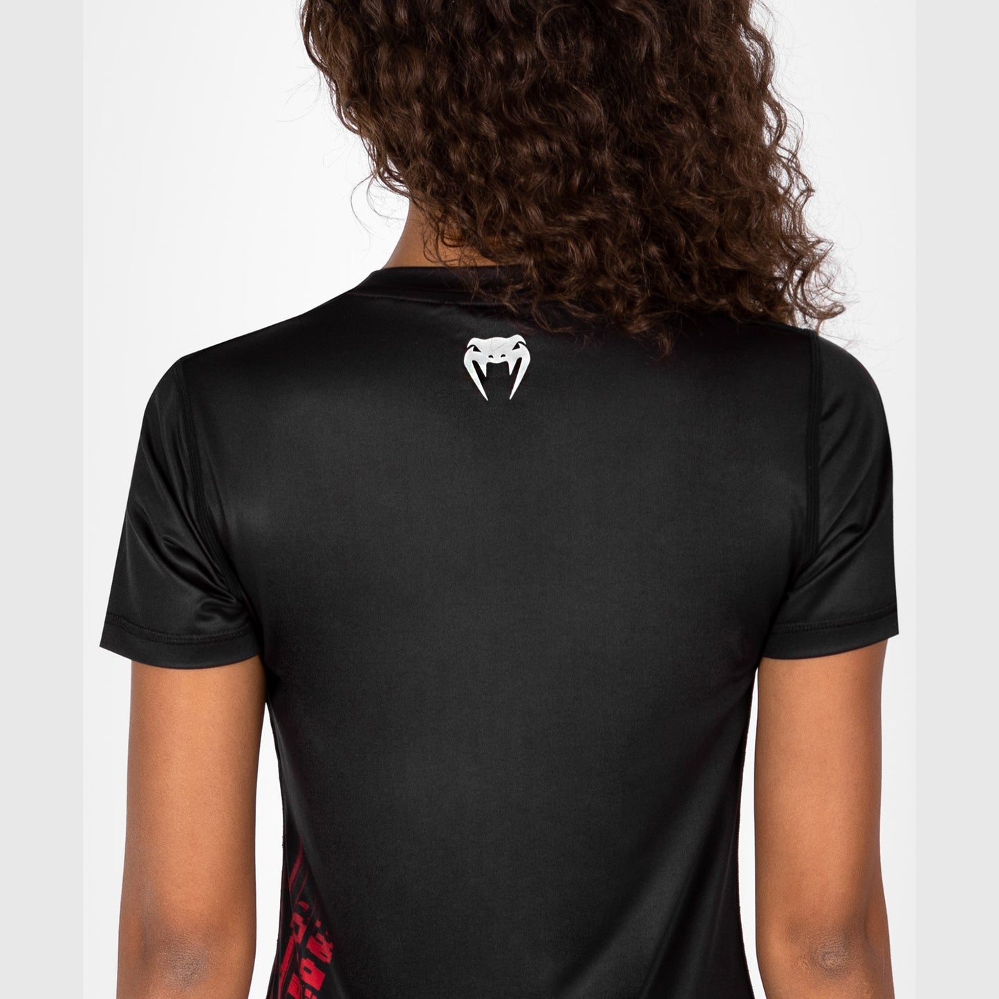 UFC Venum Performance Institute 2.0 女士 Dry Tech T恤 – 黑色/红色