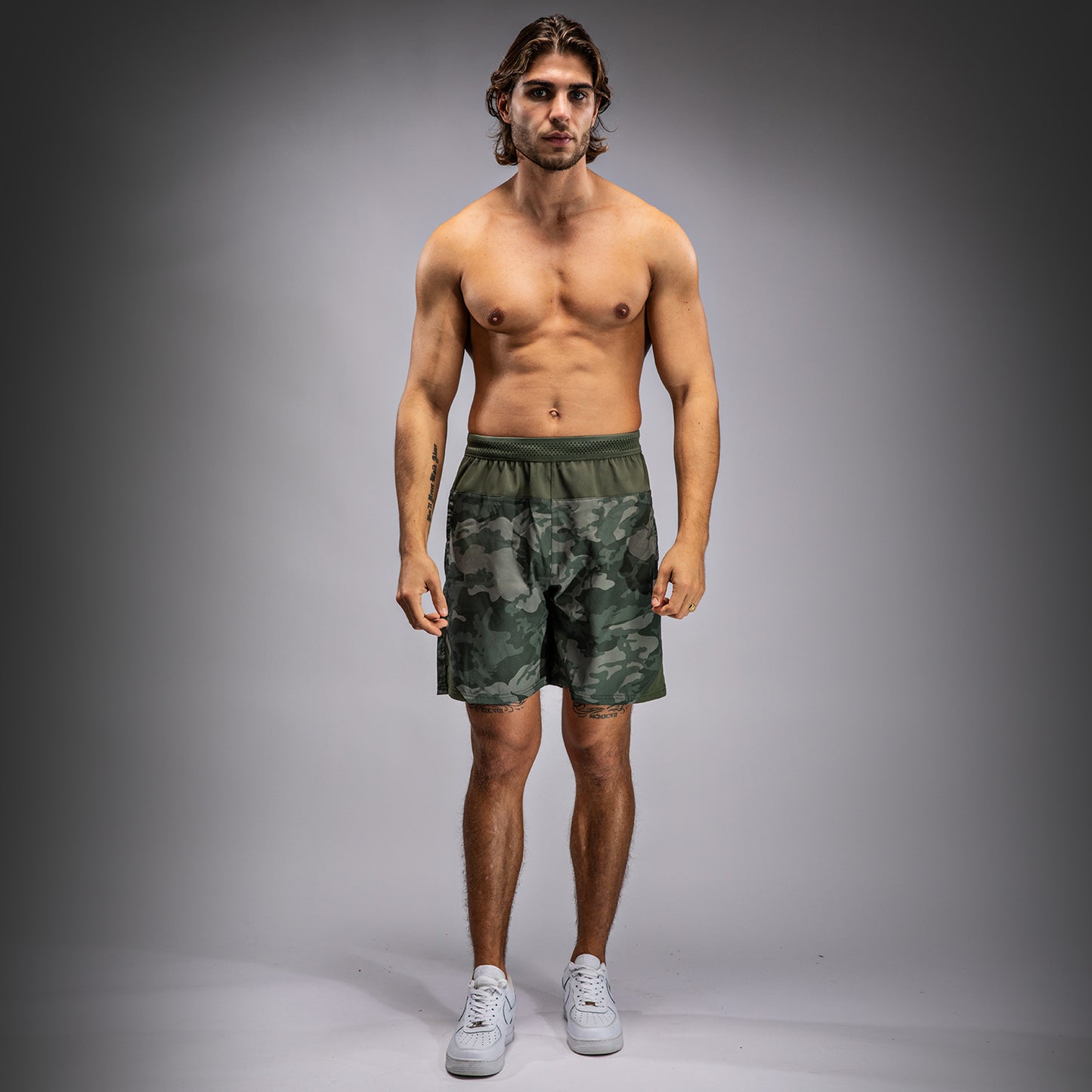 Venum G-Fit Air 男士训练短裤 – 军绿色迷彩