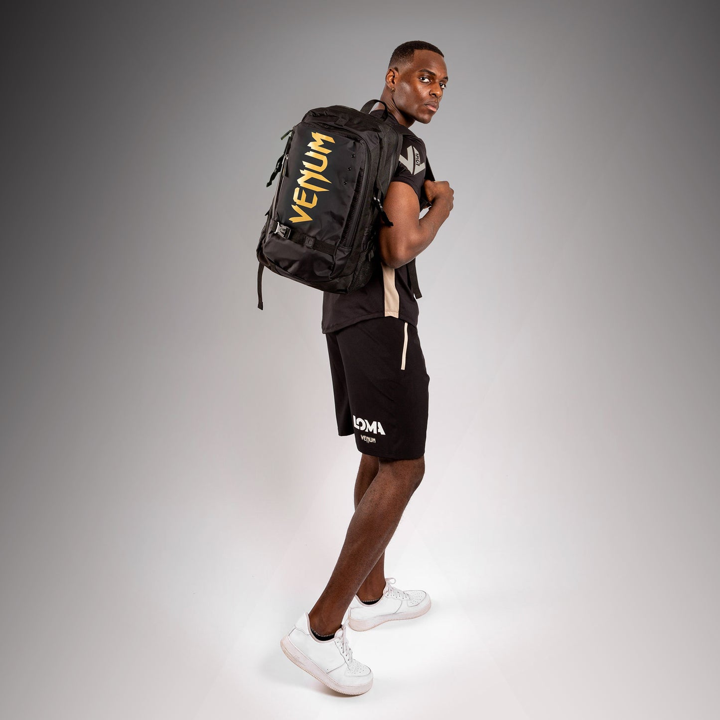 Venum Challenger Pro Evo 背包（20-25L）– 黑色/金色