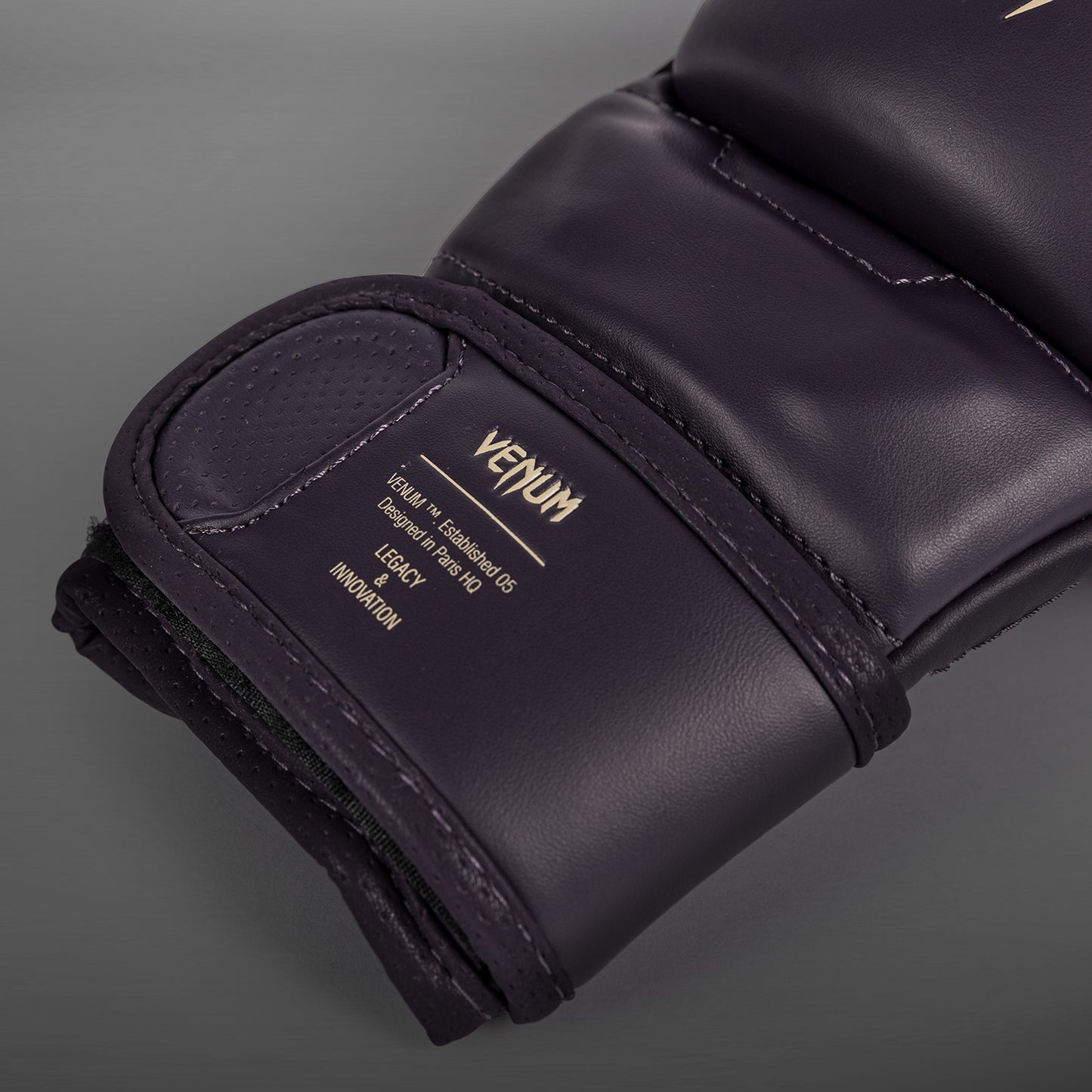 Venum Impact Evo MMA实战手套 – 深紫色