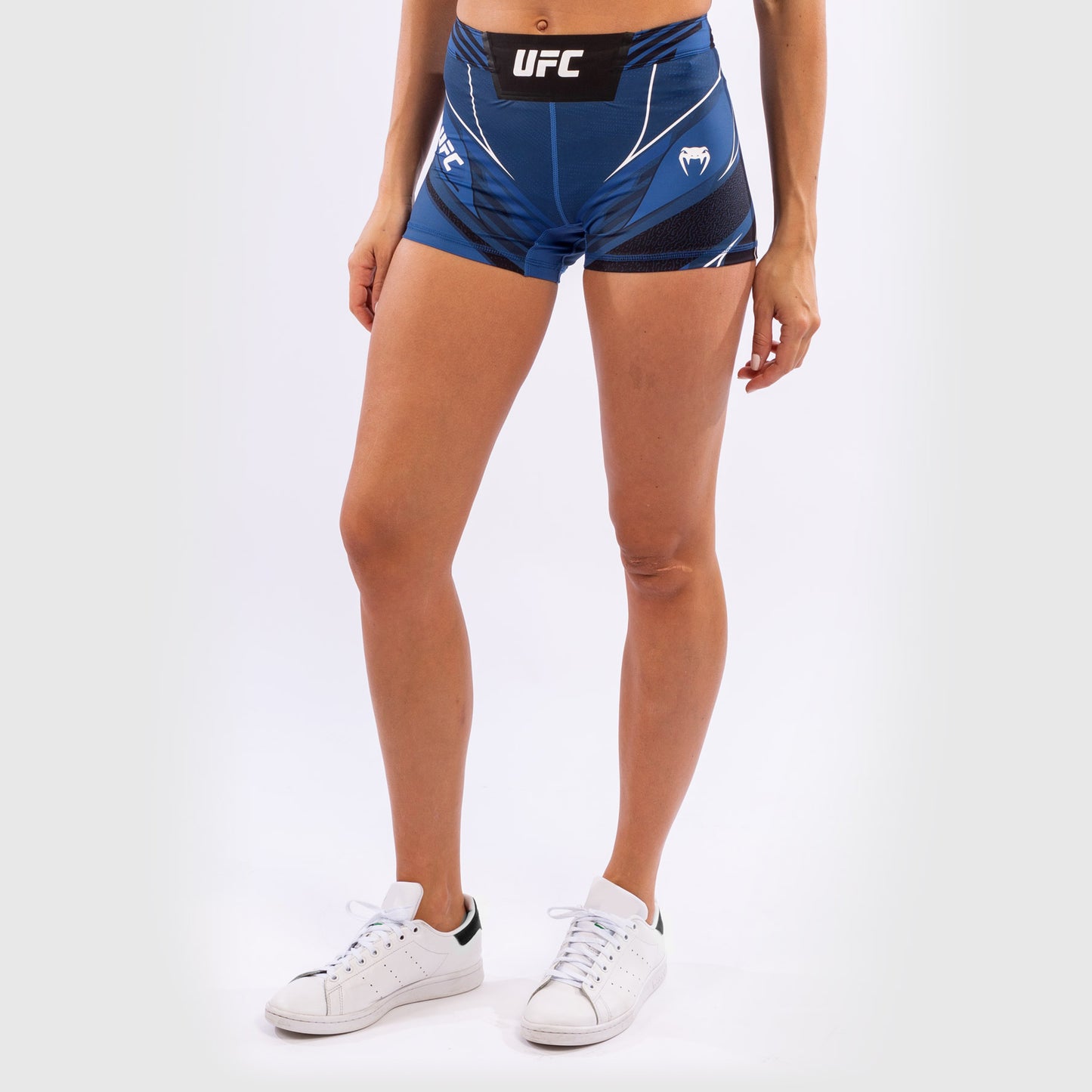 UFC Venum Authentic Fight Night 女士综合格斗短裤 – 短款 – 蓝色