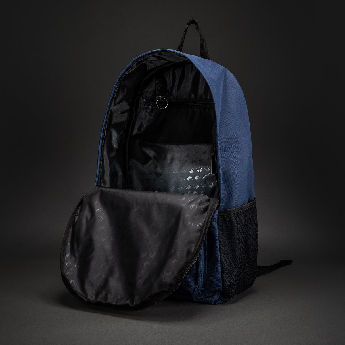 Venum Essential 运动包（24L）- 海军蓝