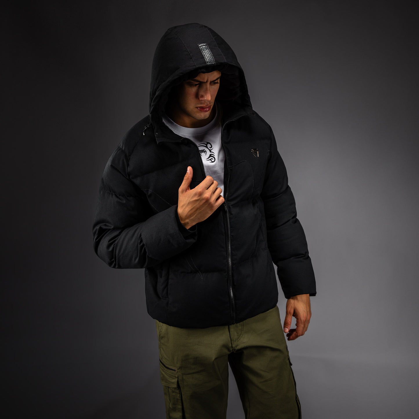 Venum Attack Urban Gi 羽绒服 – 黑色