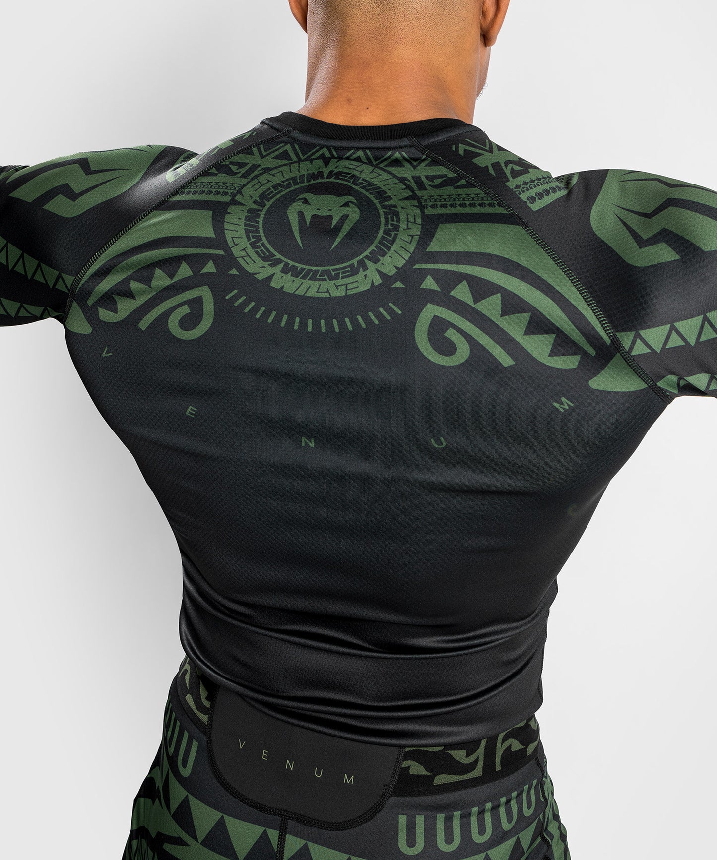 Venum Nakahi Rashguard - Long Sleeves - Black/Khaki