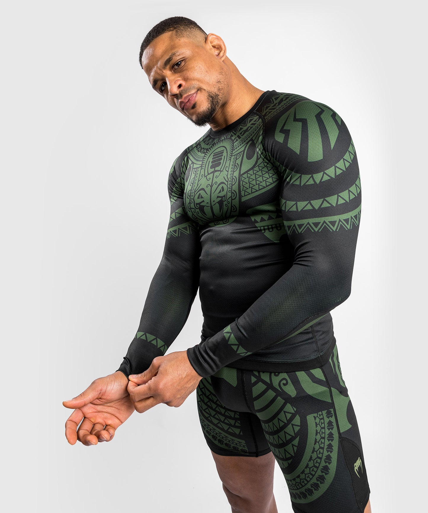 Venum Nakahi Rashguard - Long Sleeves - Black/Khaki