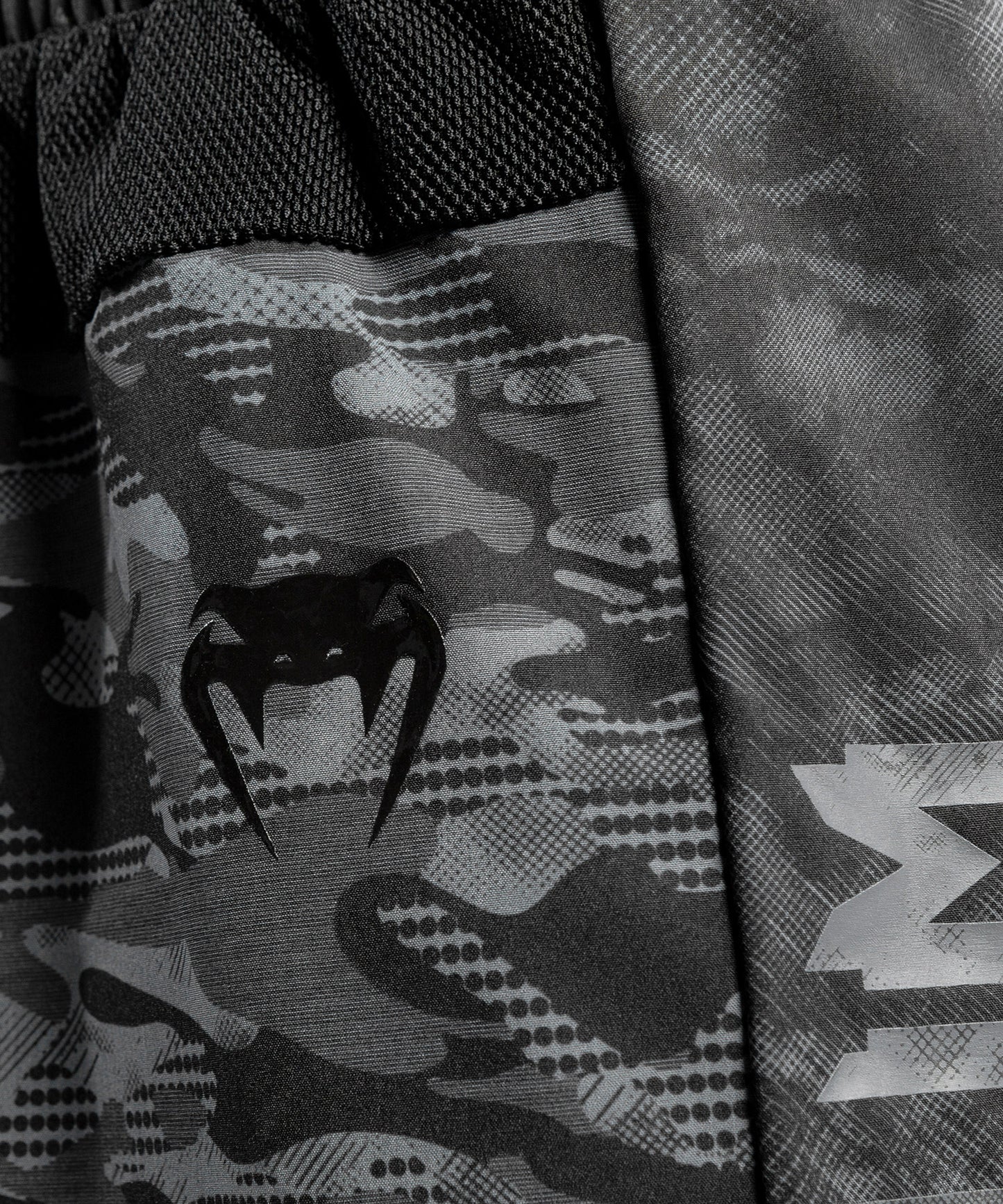Venum Defender Training Shorts - Dark camo