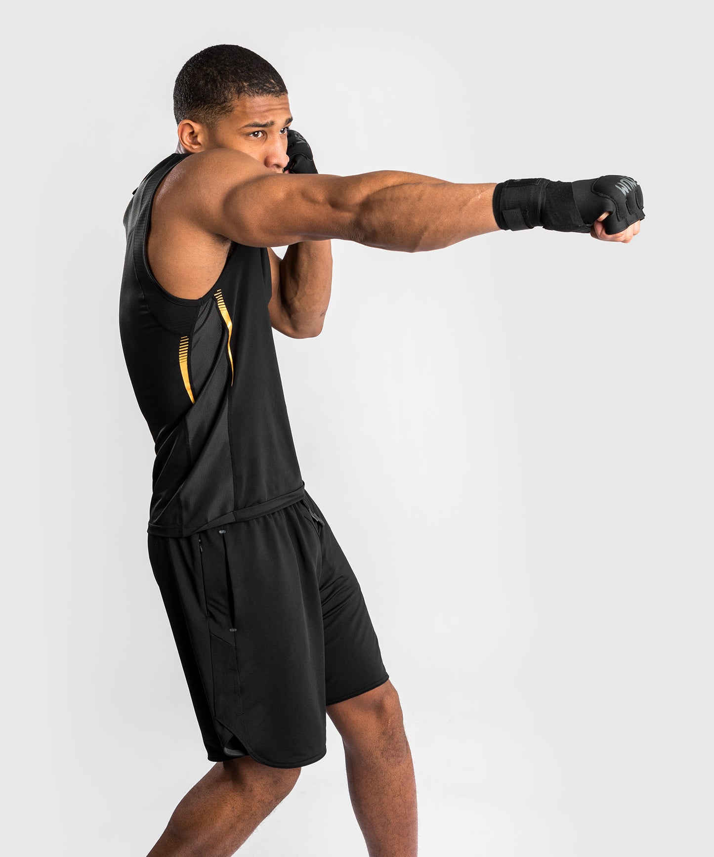 Venum Tempest 2.0 Dry tech Tank Top – Black/Gold